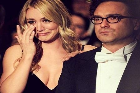 《生活大爆炸》坏了12年的电梯终于修好，是时候拥抱说再见了