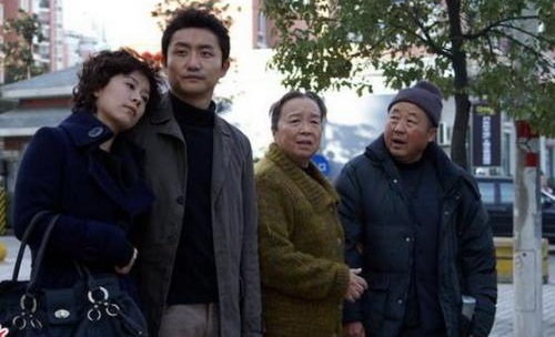 双面胶原型故事