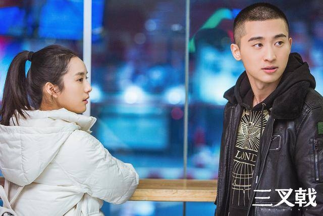 《三叉戟》收视口碑双丰收 陈建斌化身卧底智斗罪犯