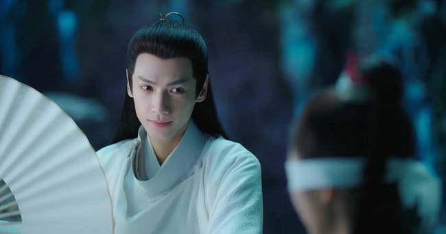 《月上重火》首播反响热烈罗云熙潇洒公子令人心动