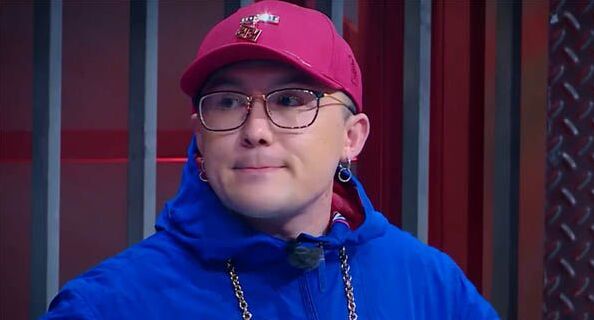 《中国新说唱》吴亦凡邀那吾克热进战队 潘玮柏演唱忘词显尴尬