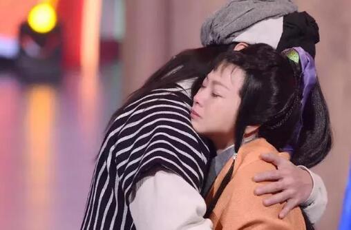 《天龙八部》剧组重聚综艺上演回忆杀 黄日华版乔峰出场BGM被调侃