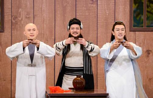 《天龙八部》剧组重聚综艺上演回忆杀 黄日华版乔峰出场BGM被调侃