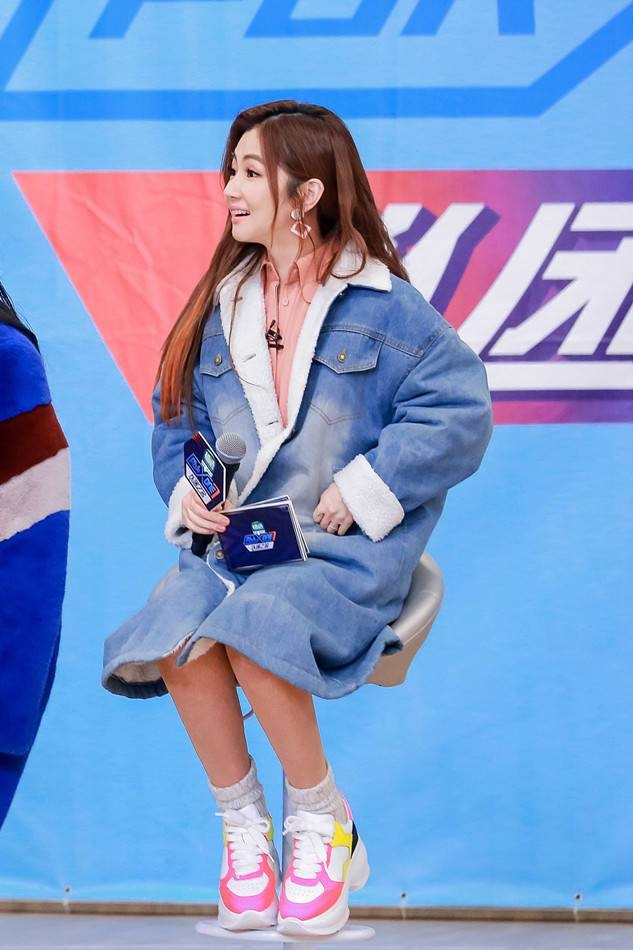 《以团之名》吐槽大会selina震惊笑成表情包