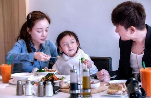 贾乃亮风波后录综艺《哈哈农夫》 称我不需要安慰唯一留恋是甜馨