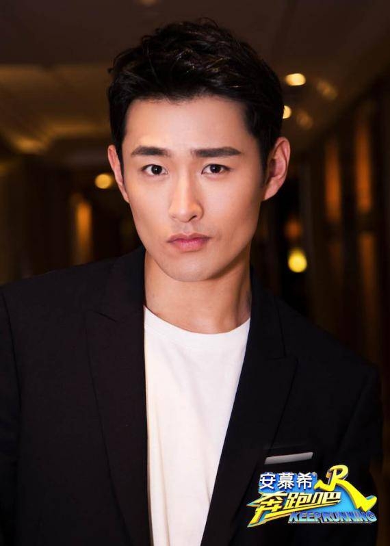 宝藏男孩王彦霖《奔跑吧》首秀 硬核新疆舞火速霸榜