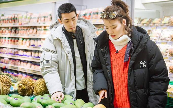 《女儿们的恋爱》海涛吃醋吴亦凡 傅园慧约会理想型男生难抑娇羞