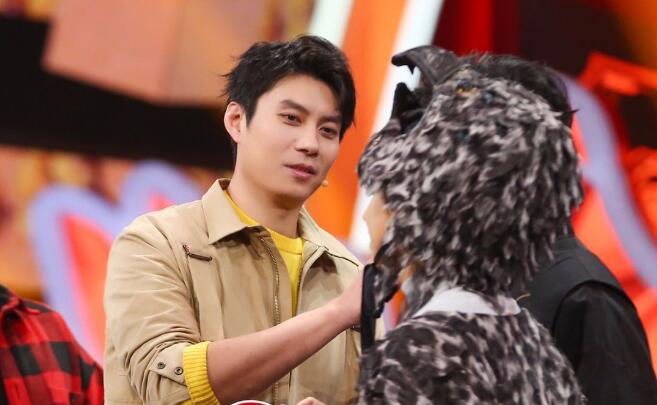 艾伦《王牌对王牌》自带笑点 回忆幕后故事致敬春晚