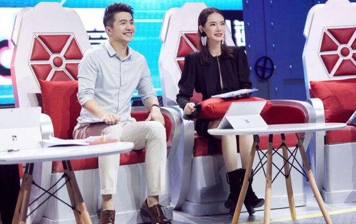 戚薇霸气进驻《最强大脑》搭档魏坤琳组成最强烧脑oo7