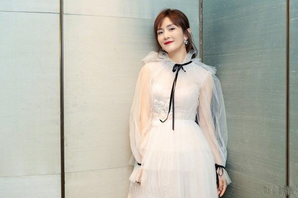 谢娜是哪个学校毕业的 谢娜成立奖学金资助母校贫困生获赞