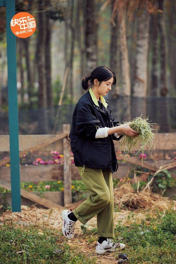 《向往的生活》迎来“小欢喜”沙溢变装再现名场面