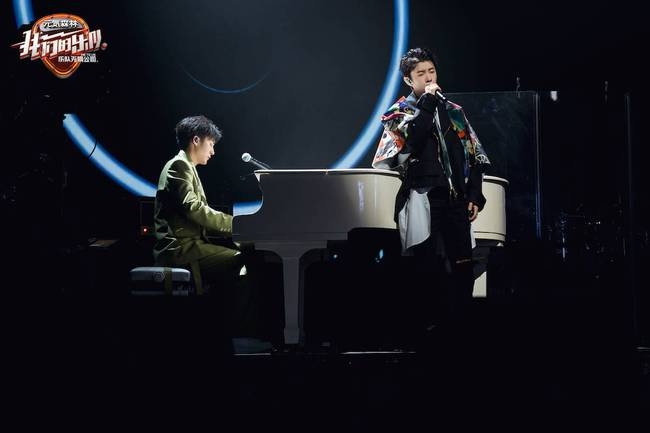 谢霆锋王俊凯出现分歧 萧敬腾和邓紫棋在线Battle