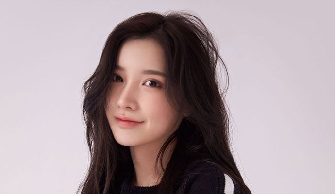 戴燕妮父母是做什么的