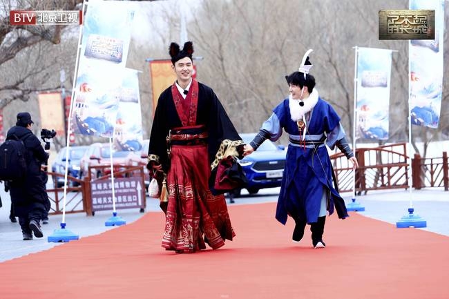 《了不起的长城》结束嘉峪关之旅 阮经天周深逆袭