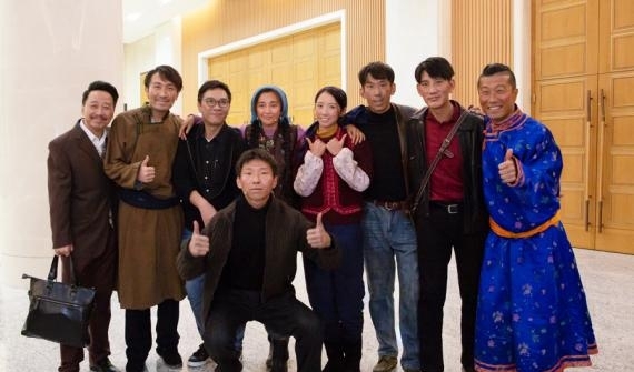 阿如那搭档李冰冰演绎《图雅的婚事》 出色演技圈粉名导