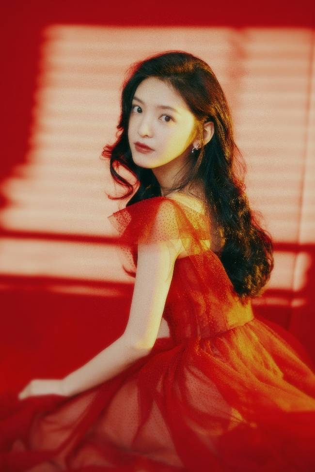 《我就是演员》收官战 张纪中赞章若楠“云之凡”扮相