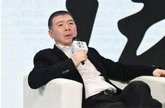 为什么叫冯小刚冯裤子  冯小刚这个外号由来有点逗