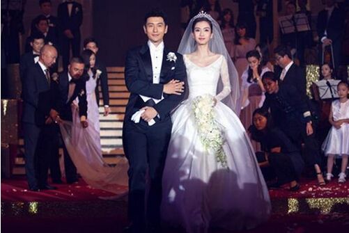 杨颖演技差却拿高片酬引热议  网友评价:都是靠黄晓明才红起来的