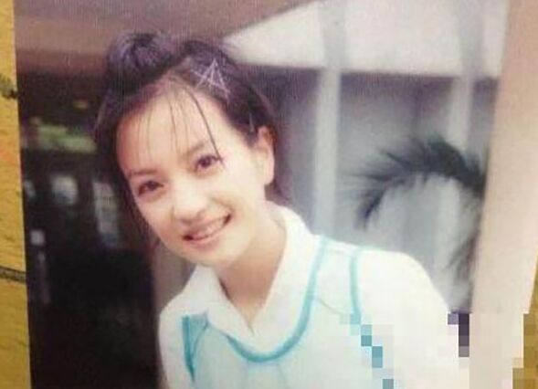 赵薇离婚了吗  洗钱事件后传赵薇与黄有龙感情不和已分手