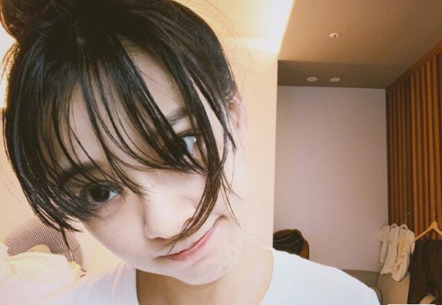 张歆艺1天7个泵奶闹钟陈意涵顶油头 当妈的女星照样有母爱光圈