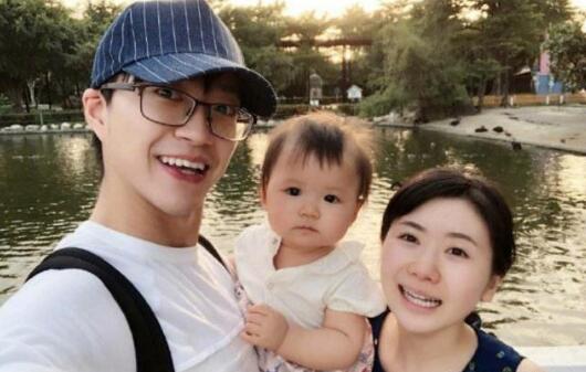 福原爱二胎生子凑成好字 江宏杰儿女双全晒儿子脚丫照