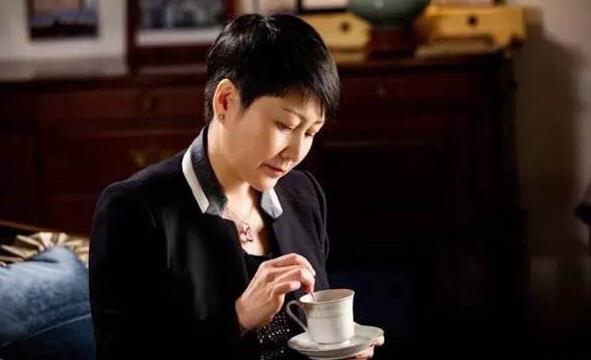 张凯丽的婚史老公都有谁 张凯丽个人资料女儿张可盈颜值高