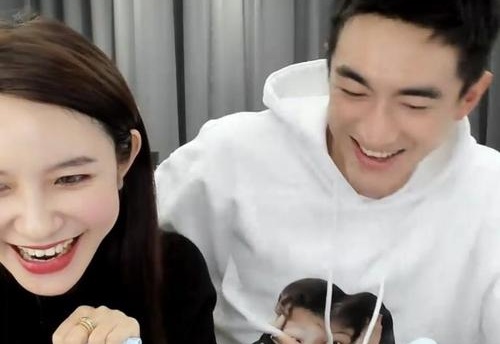 林更新女友被指是网红张大奕是真的吗