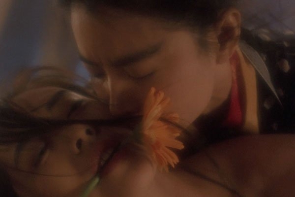 王祖贤三级片大尺度 被凌辱的女神怪不得退出娱乐圈