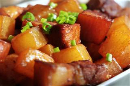 白萝卜烧肉