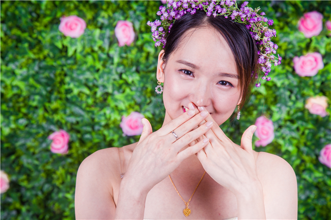 仙人掌花语 外表布满棘刺内心柔软背后是如此精神