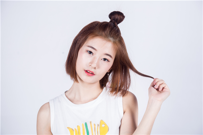 三角梅花语 冬春季节绽开红红火火之花给人如此之感