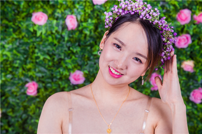 仙人掌花语 外表布满棘刺内心柔软背后是如此精神